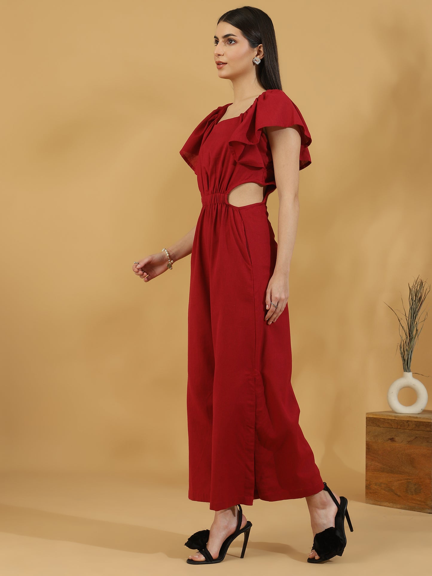 Solid Cutout Sleeveless Jumpsuit (Red)