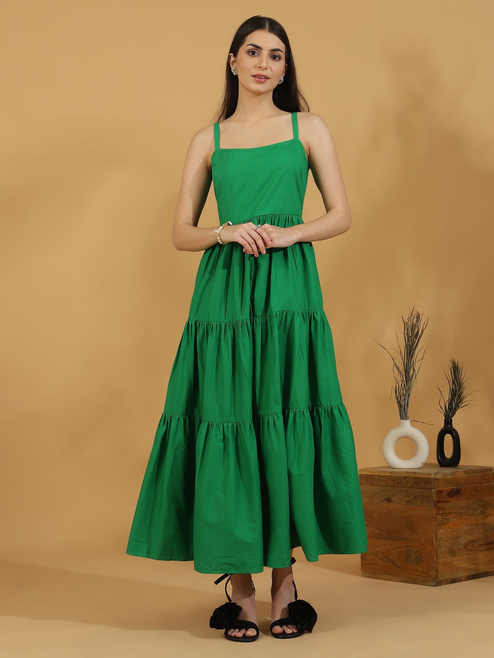 Solid Tiered Shoulder Strap Dress (Green)