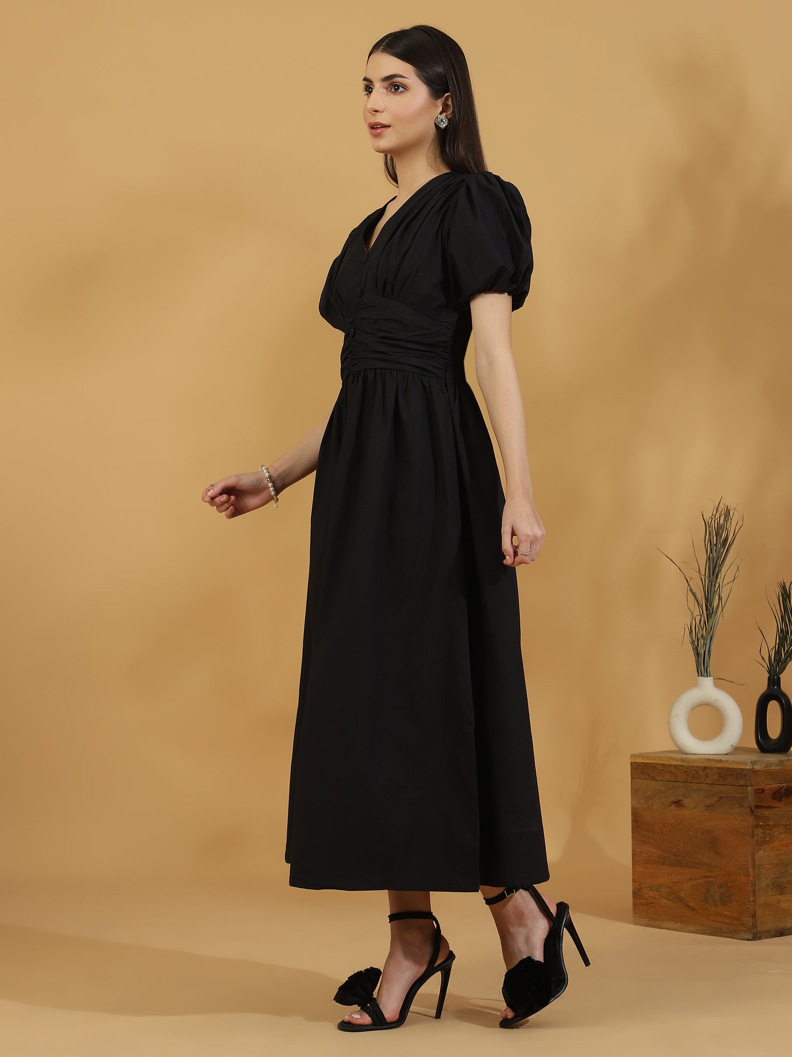 Solid Puff Sleeve Button Down Dress (Black)
