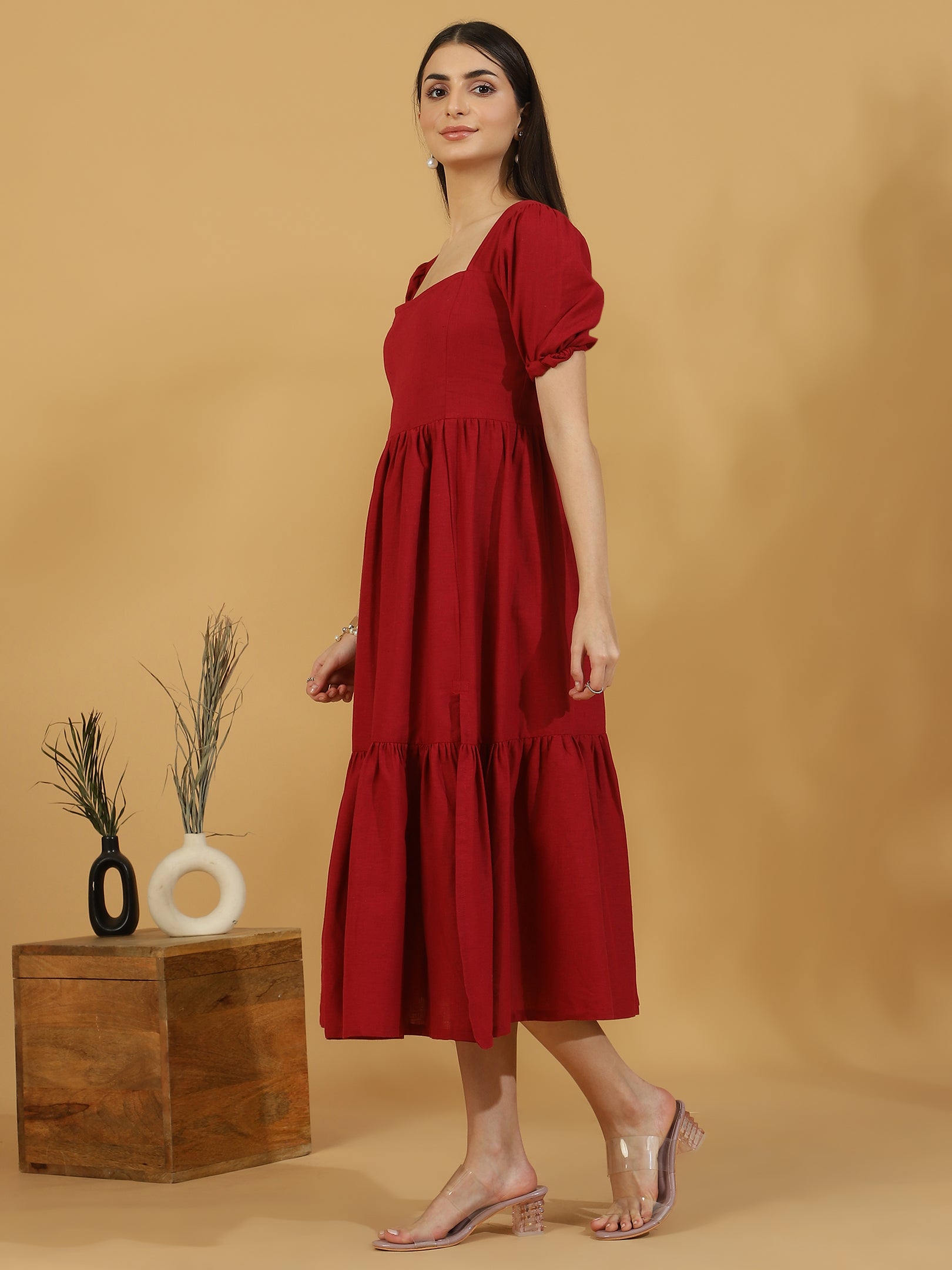 Squared Neck Sleeve Tiered Dress (Red)
