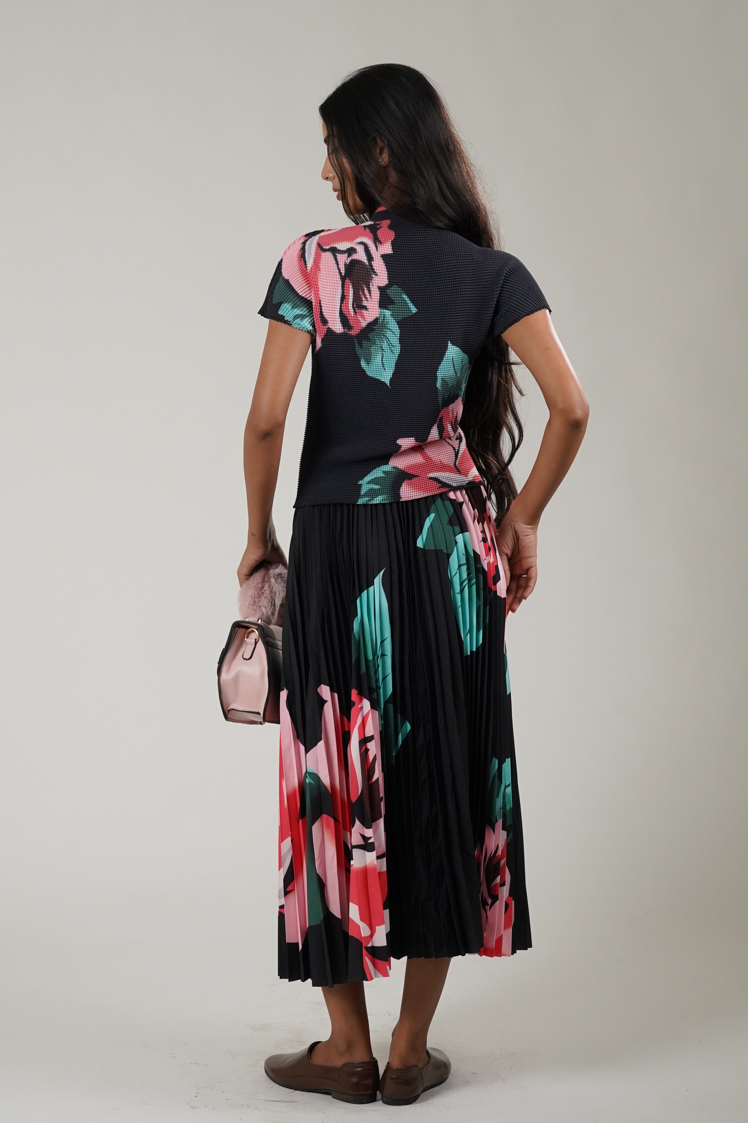 Mock Neck Tee & Pleated Skirt Coord (Black)