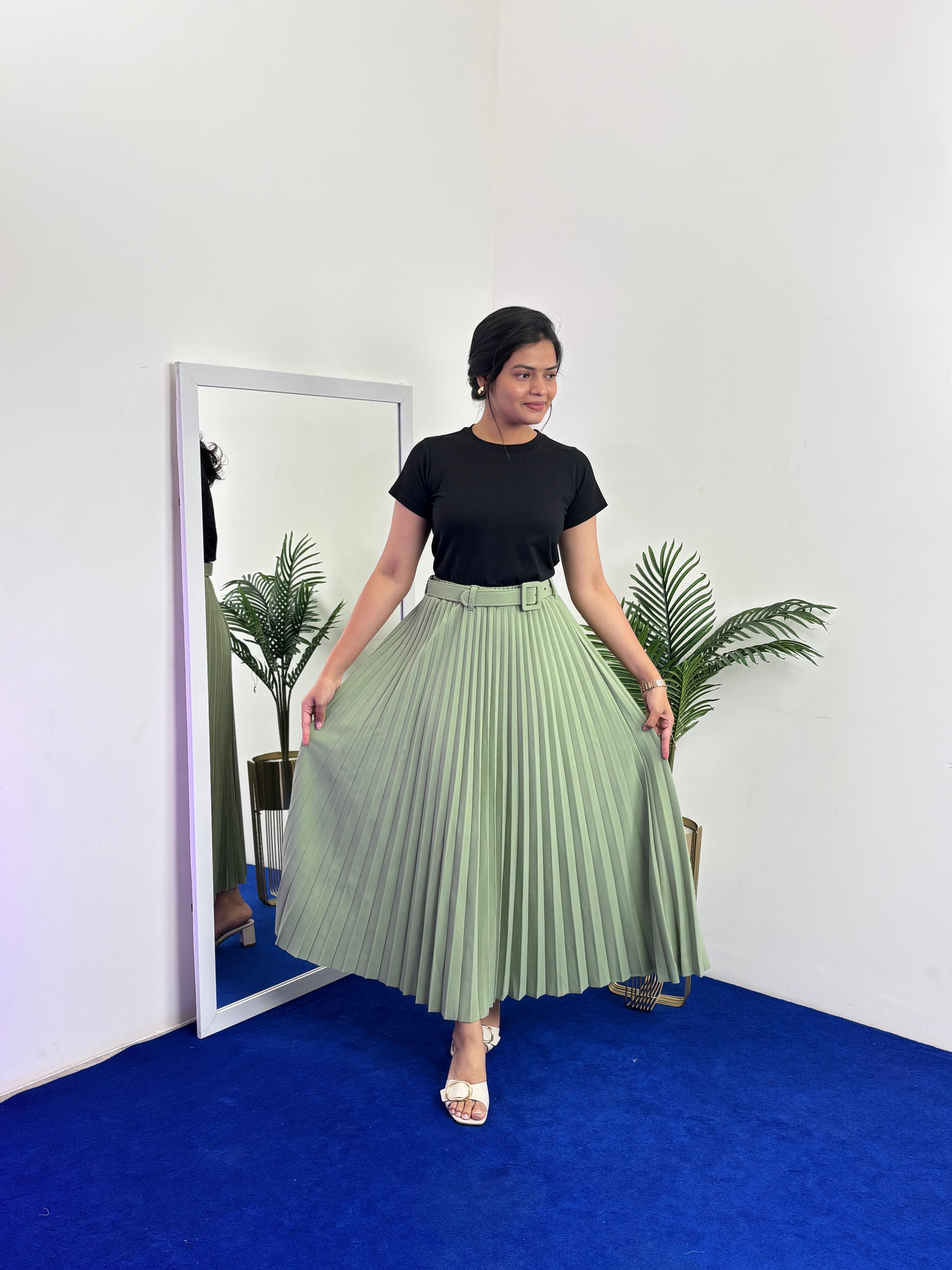 Pleated Flared Skirt with Belts (Green)