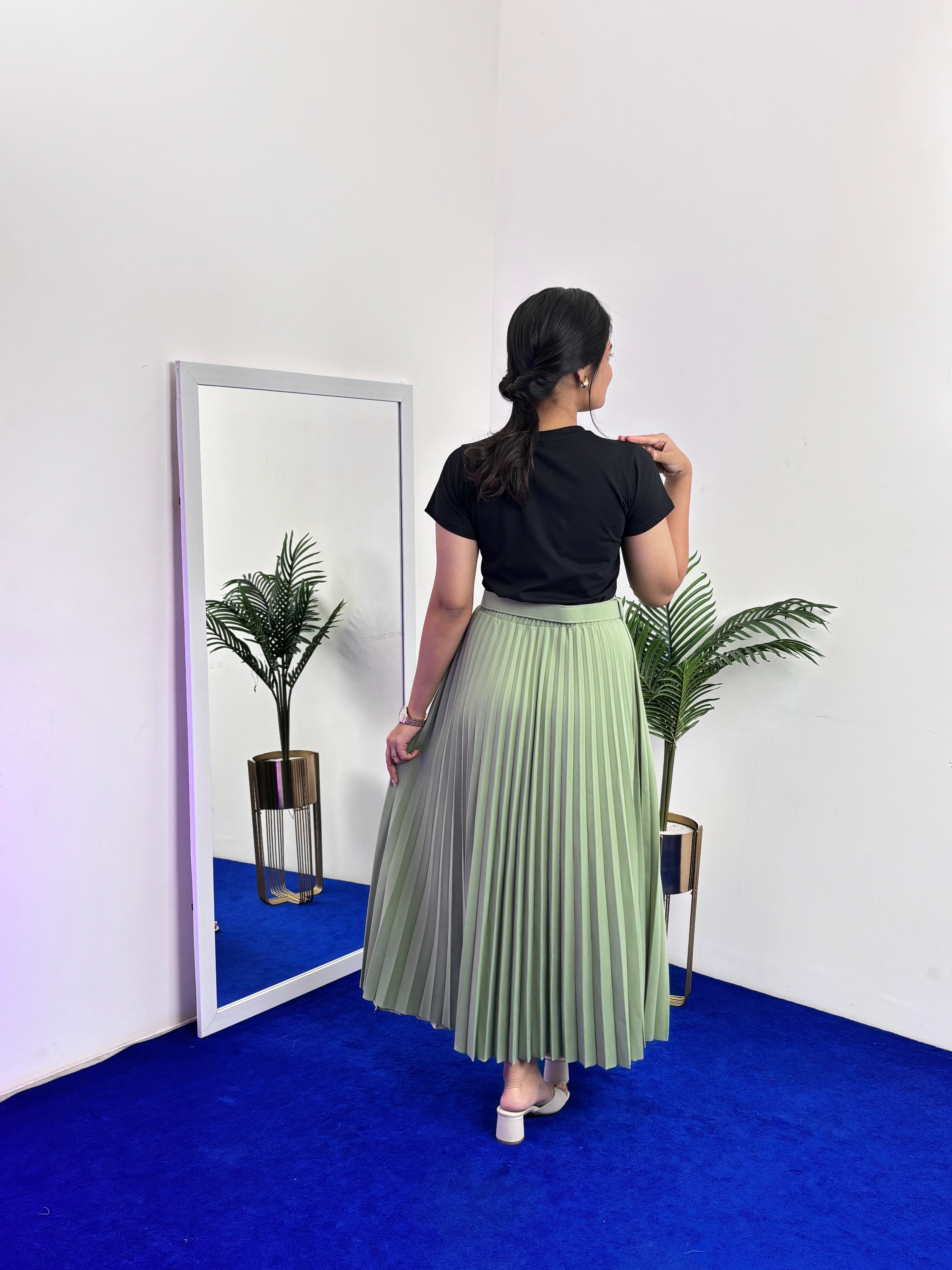 Pleated Flared Skirt with Belts (Green)