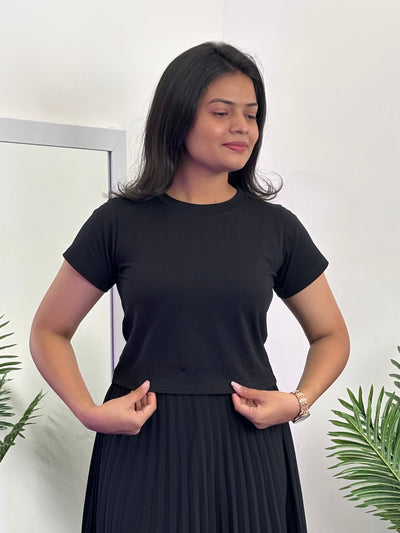 Solid Crop Top with Sleeve (Black)