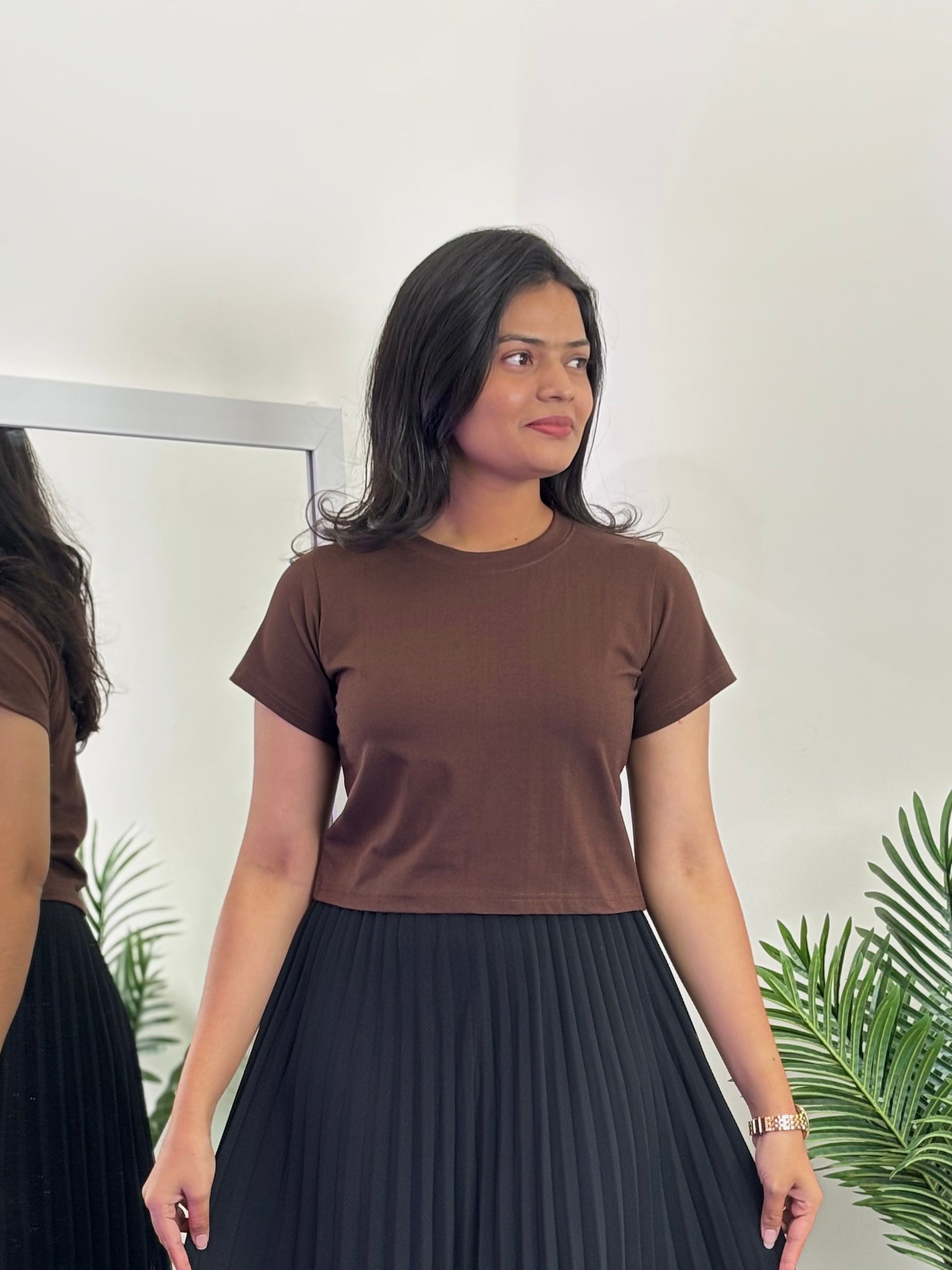 Solid Crop Top with Sleeve (Brown)