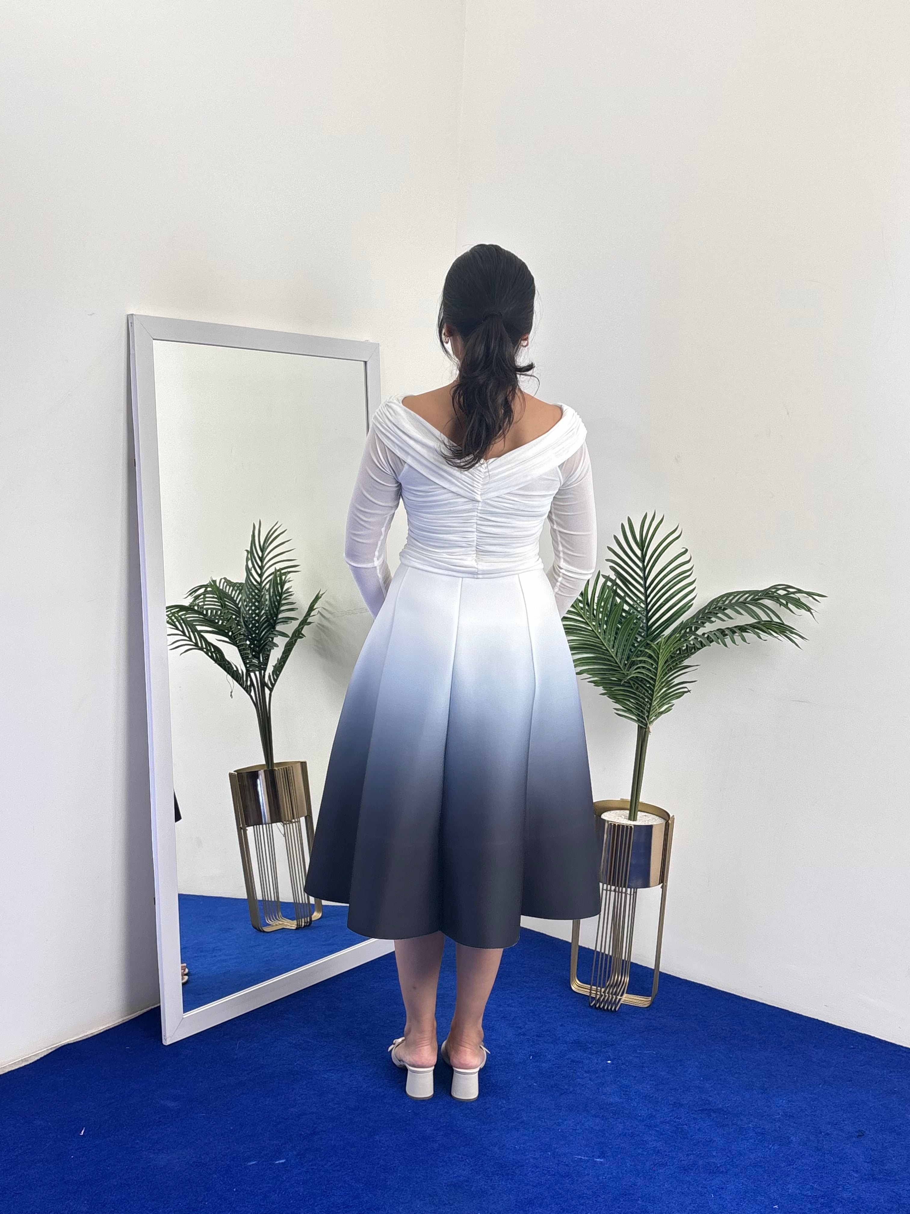 Ombre Scuba Skirt (White - Black)