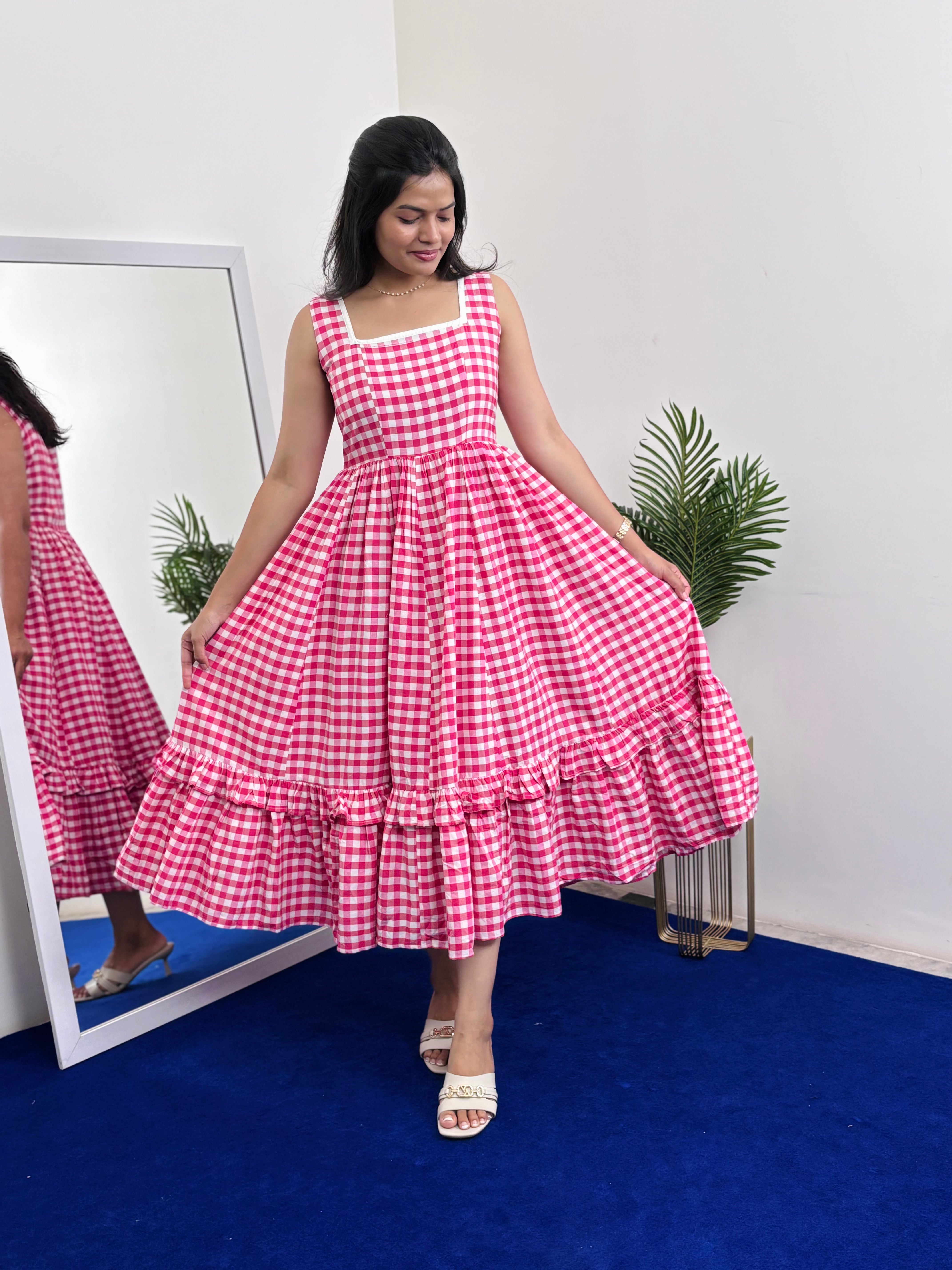 Sleeveless Checked Dress (Pink)