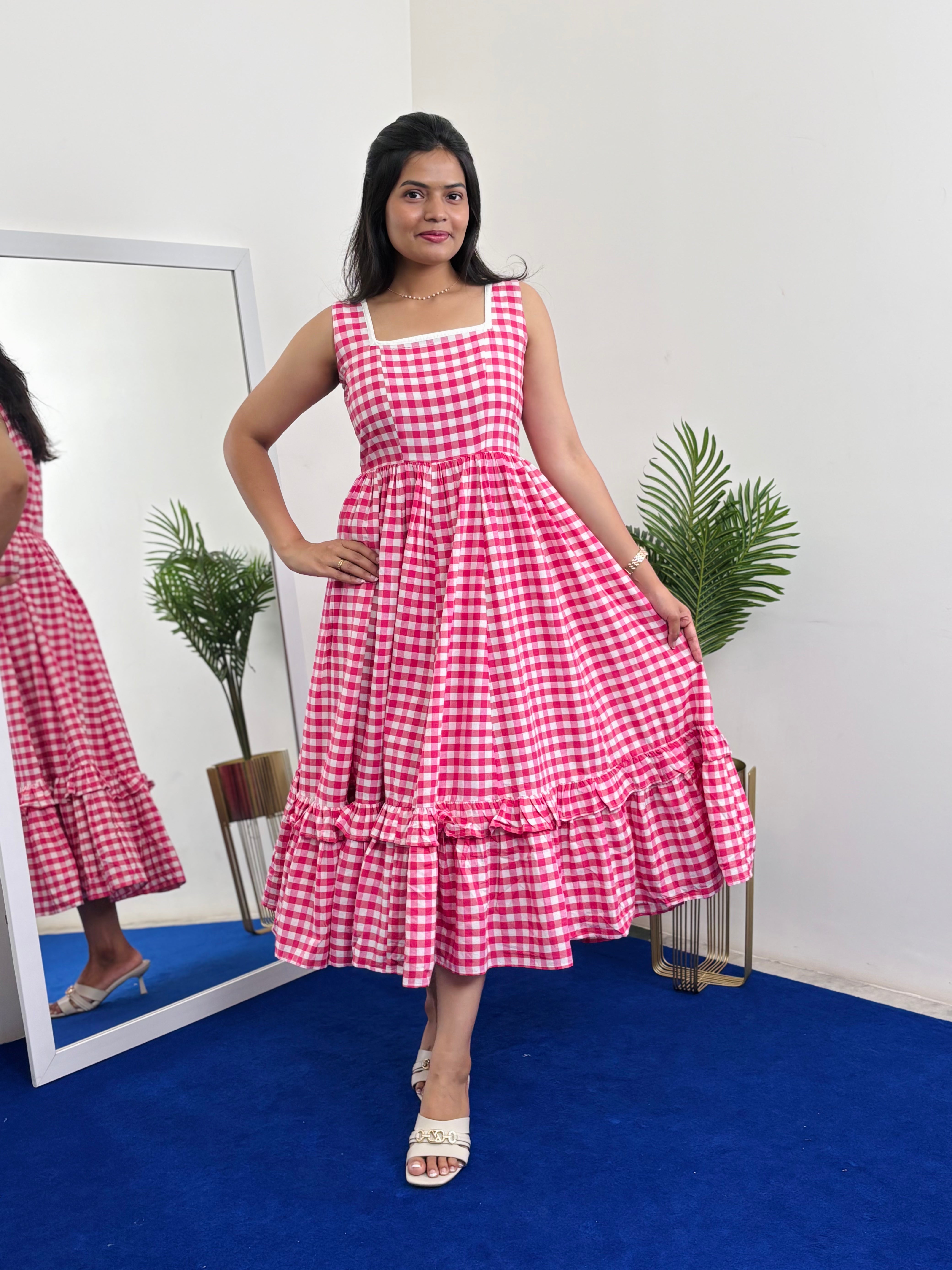 Sleeveless Checked Dress (Pink)